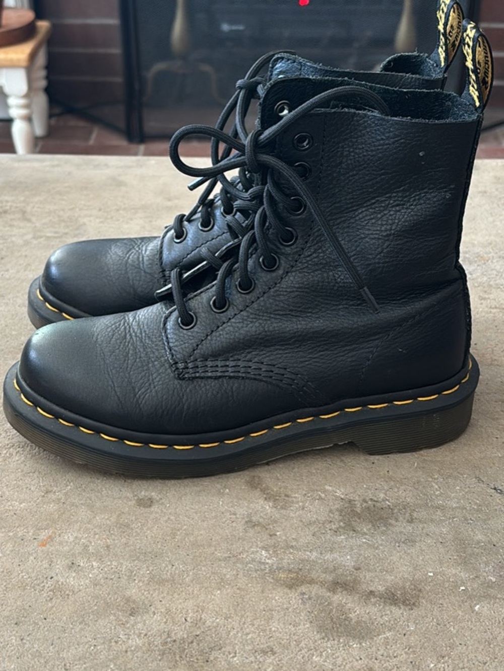 Dr. Martens Pascal 1460 Virginia Leather Boots for Women, Size US 5 Black (A-7)